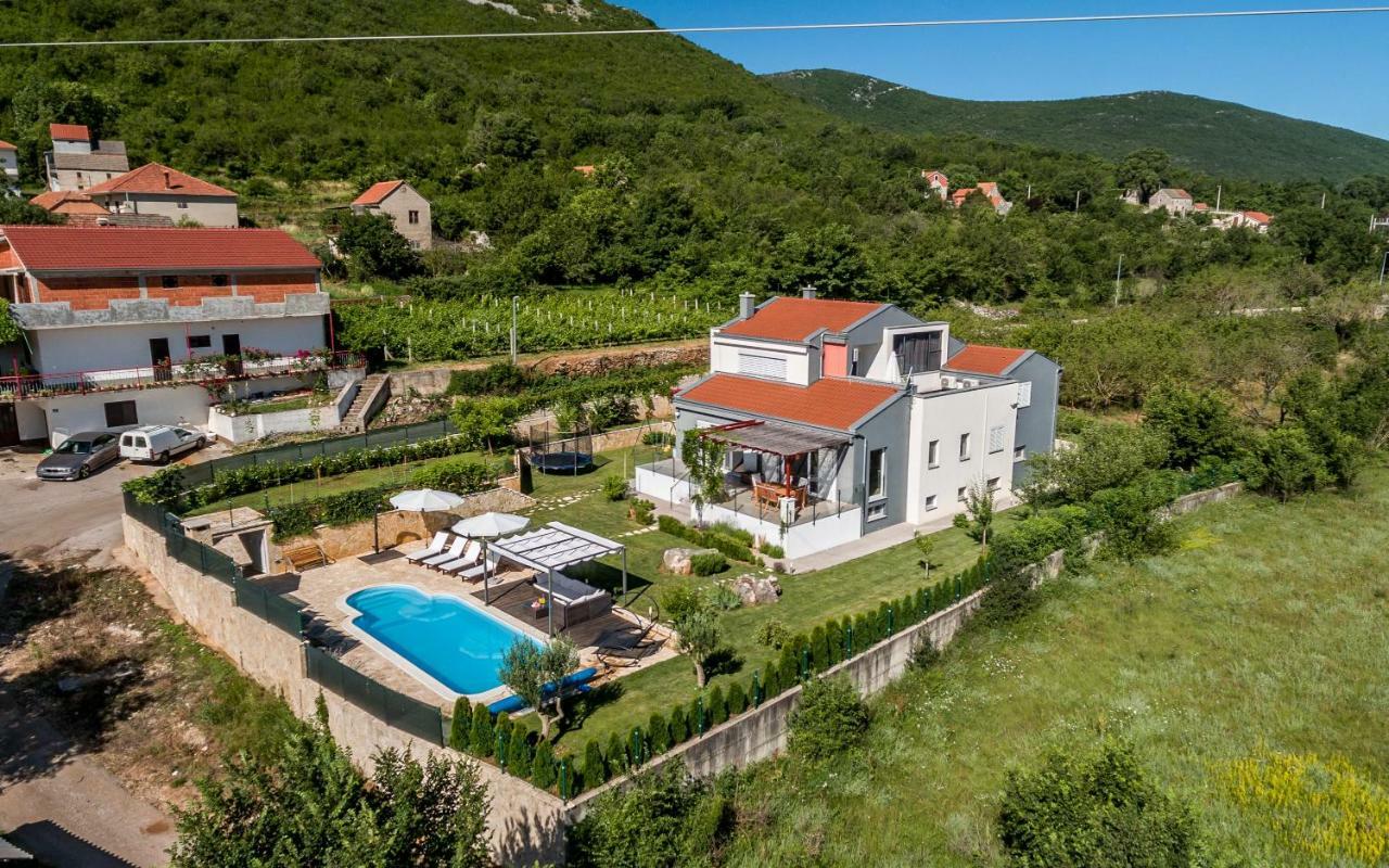 Luxury Villa Nadalina-Dicmo Dugopolje Kültér fotó