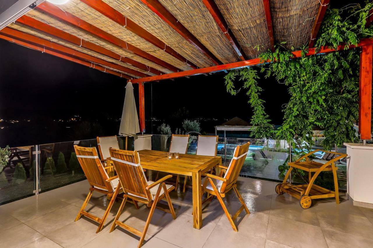 Luxury Villa Nadalina-Dicmo Dugopolje Kültér fotó