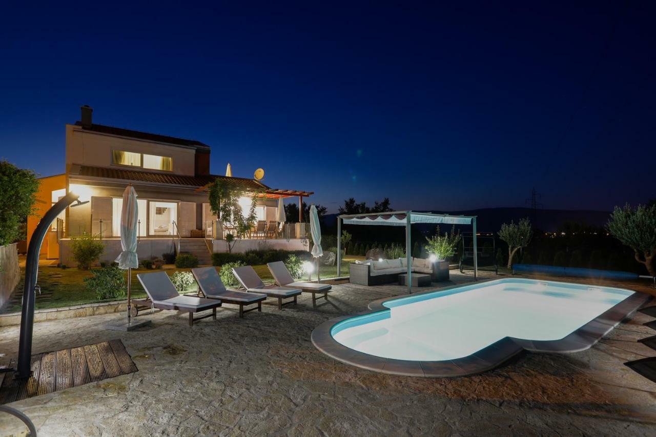 Luxury Villa Nadalina-Dicmo Dugopolje Kültér fotó
