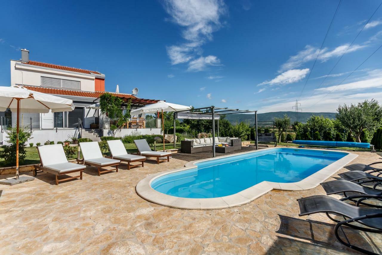 Luxury Villa Nadalina-Dicmo Dugopolje Kültér fotó
