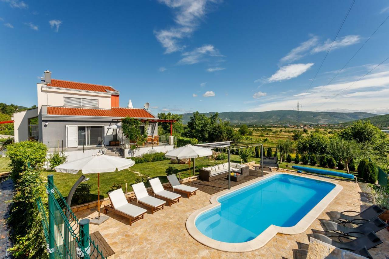 Luxury Villa Nadalina-Dicmo Dugopolje Kültér fotó
