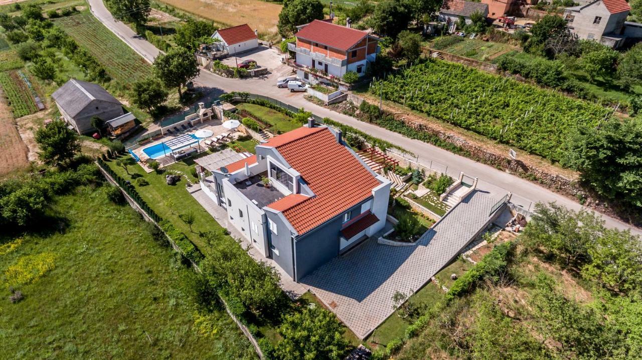 Luxury Villa Nadalina-Dicmo Dugopolje Kültér fotó