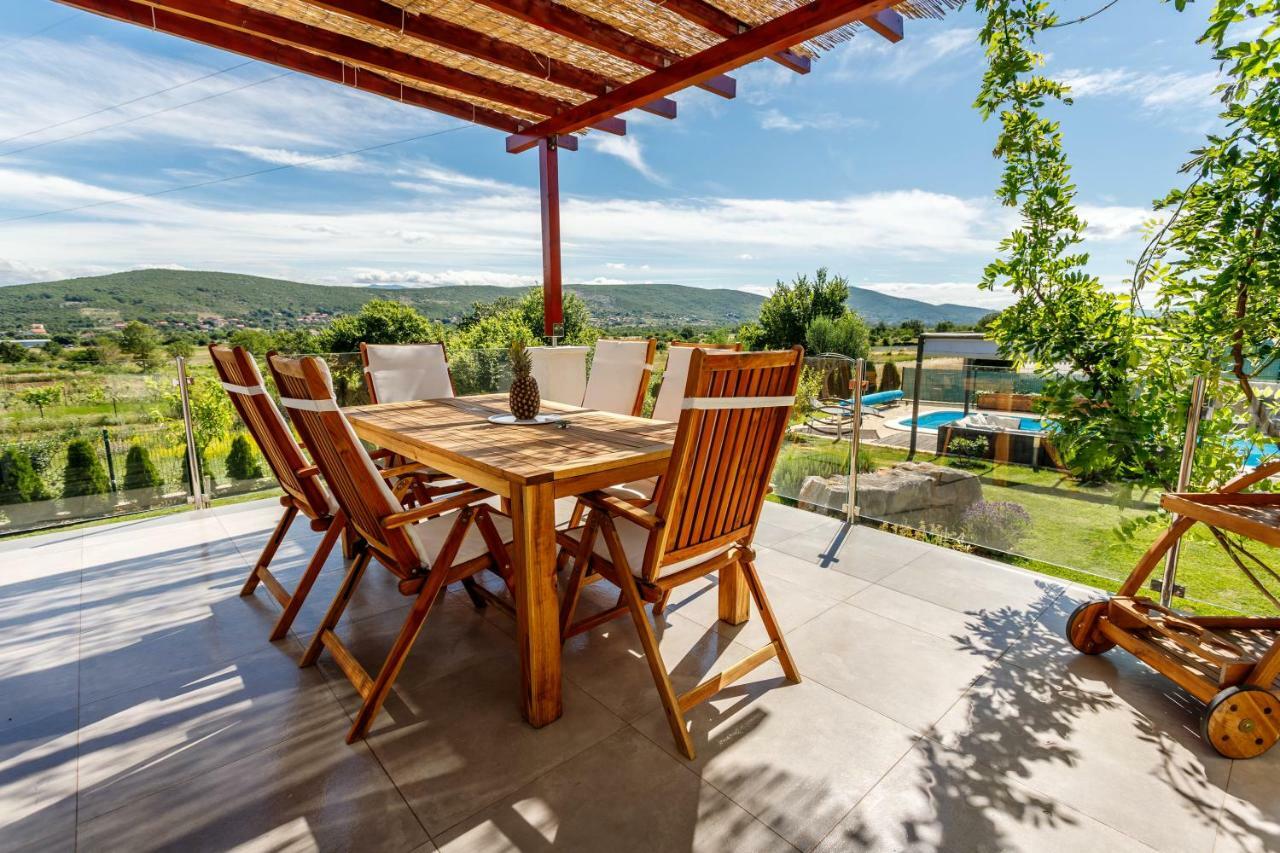 Luxury Villa Nadalina-Dicmo Dugopolje Kültér fotó